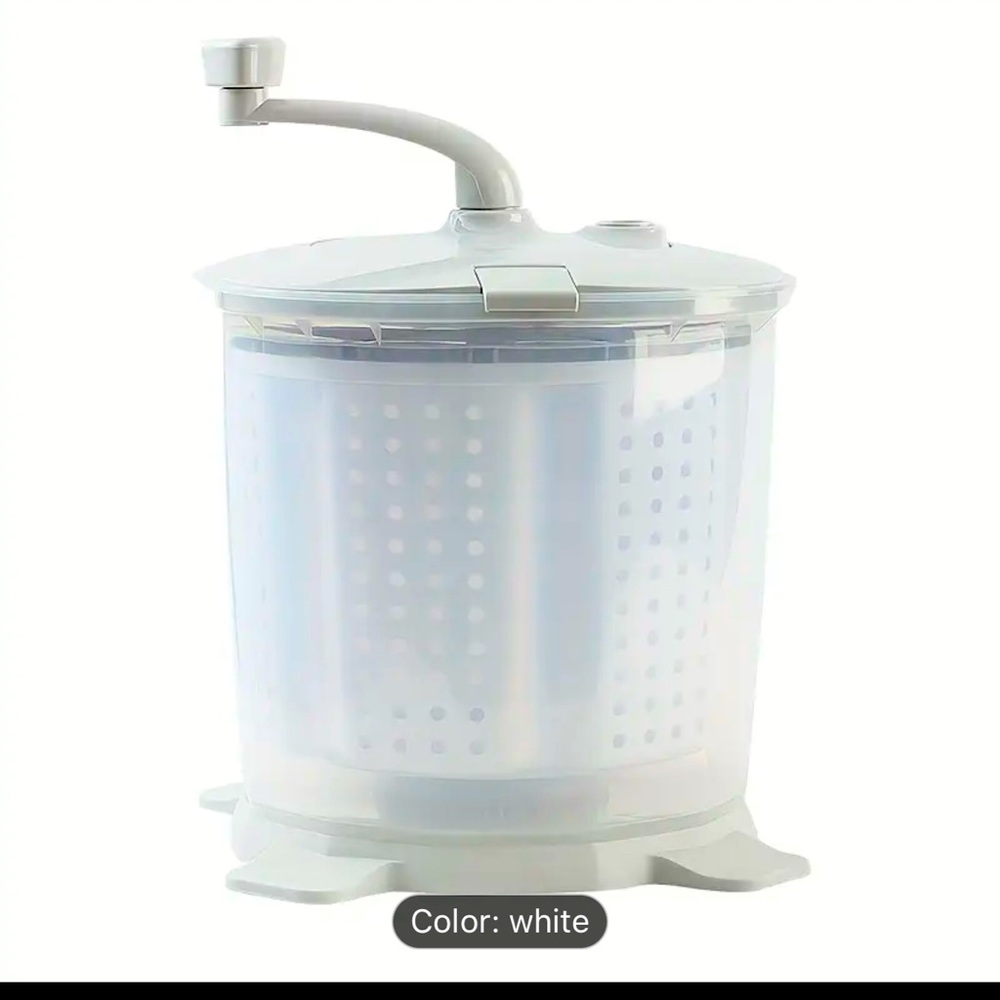 A Compact Manual Washing Machine for RV Travel And Camping